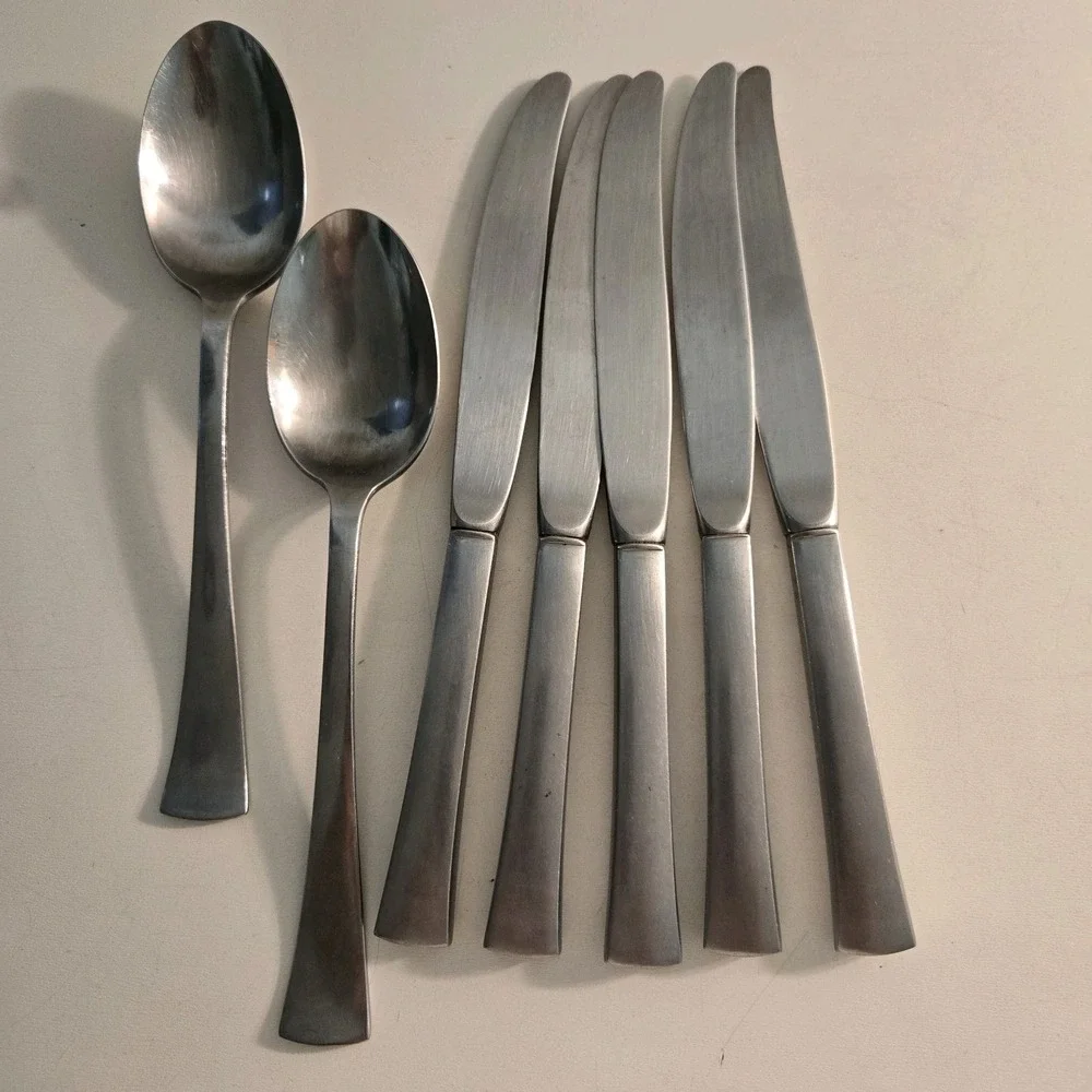 Wallace Julienne 18/10 Stainless Flatware Mixed Lot - 7 Pieces